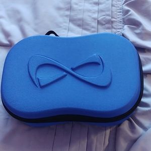 nfinity makeup case